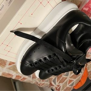 Alexander McQueen‘s women’s size 8 black with white sole